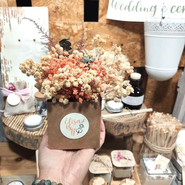 Centro tavola in cartoncino personalizzato  b con fiori secchi e stabilizzati  b   b linea FIORI DI CAMPO  b